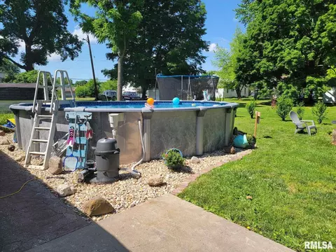 413 N 9th St, Cuba, IL 61427 photo 6