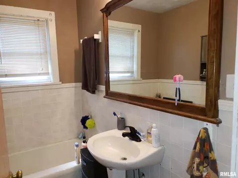 413 N 9th St, Cuba, IL 61427 photo 32
