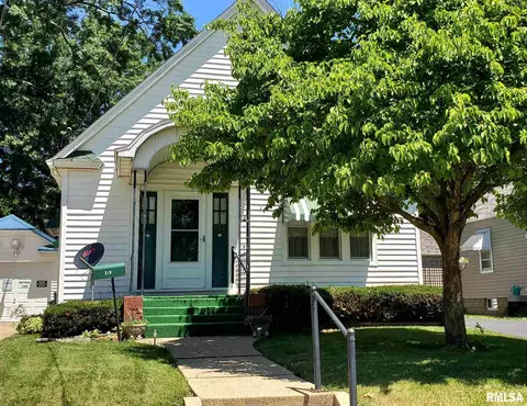 273 E Olive St, Canton, IL 61520 photo 1