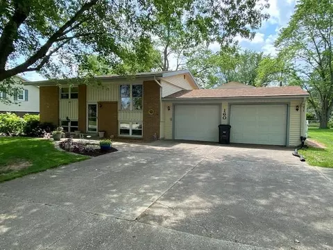 160 Stonegate Dr, Canton, IL 61520 photo 1