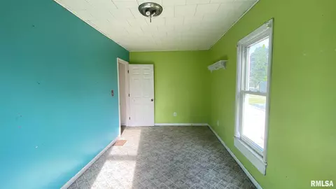 602 N Main St, Abingdon, IL 61410 photo 19