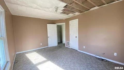 602 N Main St, Abingdon, IL 61410 photo 23