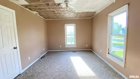 602 N Main St, Abingdon, IL 61410 photo 22