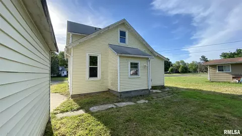 602 N Main St, Abingdon, IL 61410 photo 27