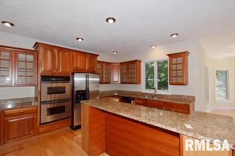 2310 W Pinnacle Dr, Dunlap, IL 61525 photo 6