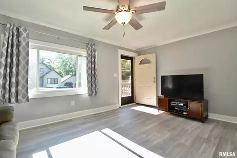 402 Hamilton St, Washington, IL 61571 photo 27