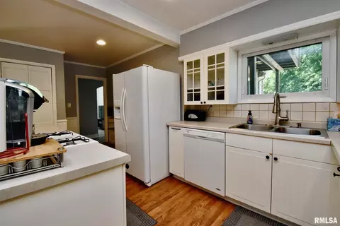 402 Hamilton St, Washington, IL 61571 photo 9
