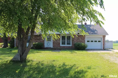1120 Cherokee Rd, Macomb, IL 61455 photo 1
