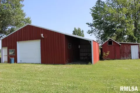 1120 Cherokee Rd, Macomb, IL 61455 photo 2