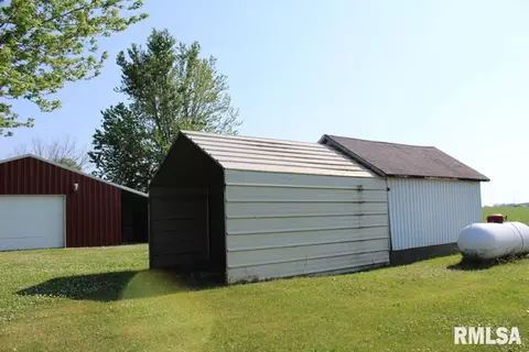 1120 Cherokee Rd, Macomb, IL 61455 photo 7