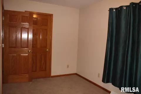 1120 Cherokee Rd, Macomb, IL 61455 photo 18