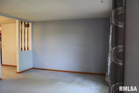 1120 Cherokee Rd, Macomb, IL 61455 photo 14