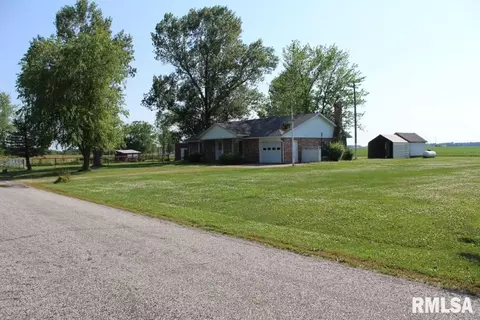 1120 Cherokee Rd, Macomb, IL 61455 photo 8
