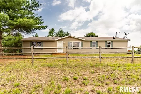 8250 Desutter Rd, Manito, IL 61546 photo 1