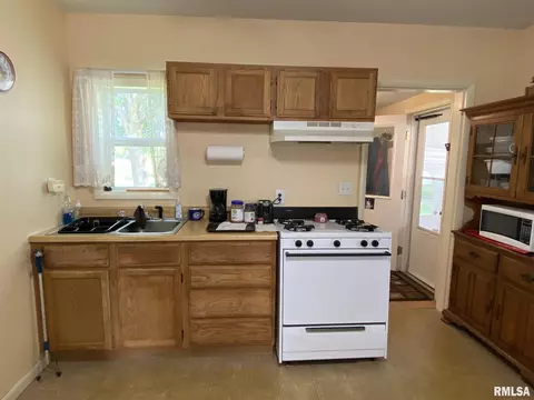 1024 E Oak St, Macomb, IL 61455 photo 25