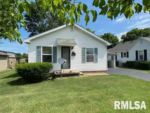 1024 E Oak St, Macomb, IL 61455 photo 5