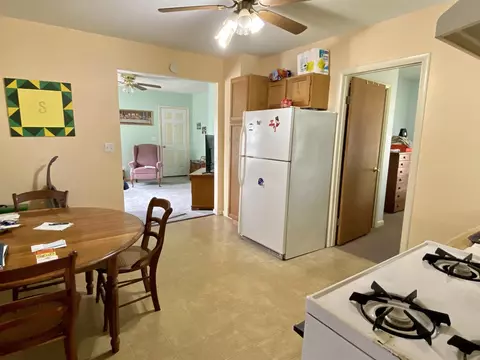 1024 E Oak St, Macomb, IL 61455 photo 24