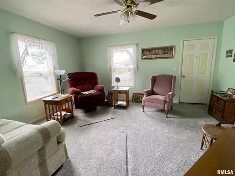 1024 E Oak St, Macomb, IL 61455 photo 14