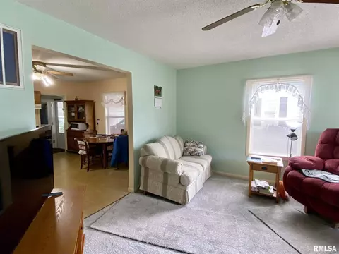 1024 E Oak St, Macomb, IL 61455 photo 19