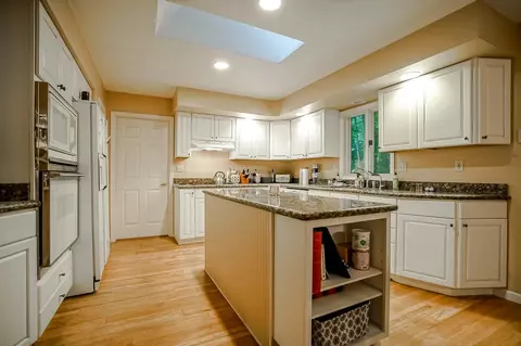700 Bayside Dr, Germantown Hills, IL 61548 photo 3