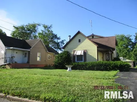 914 Elm St, Canton, IL 61520 photo 1