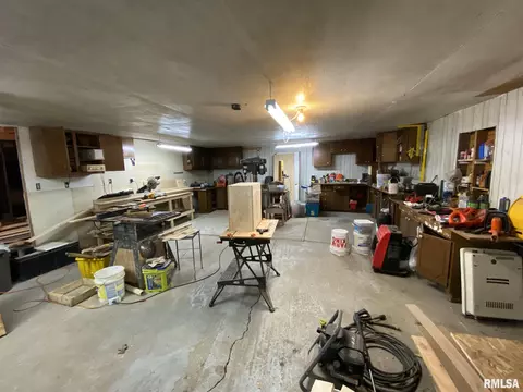 232 N Verzel Dr, Macomb, IL 61455 photo 32