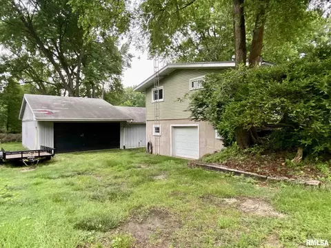 232 N Verzel Dr, Macomb, IL 61455 photo 31