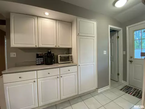 232 N Verzel Dr, Macomb, IL 61455 photo 14