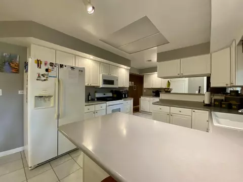 232 N Verzel Dr, Macomb, IL 61455 photo 10