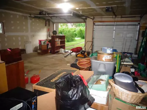 812 S Vennum St, Eureka, IL 61530 photo 36