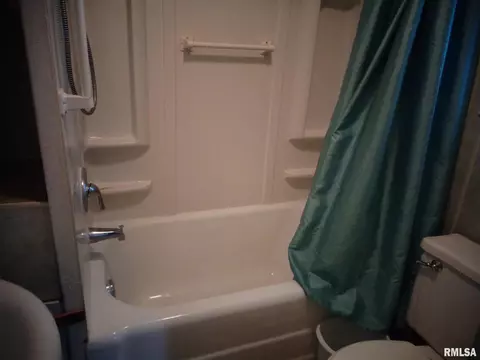 812 S Vennum St, Eureka, IL 61530 photo 25