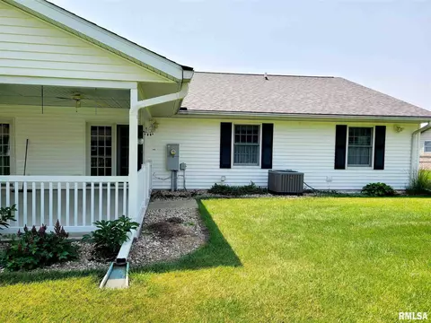 335 Stonegate Dr, Canton, IL 61520 photo 32