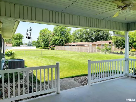 335 Stonegate Dr, Canton, IL 61520 photo 34
