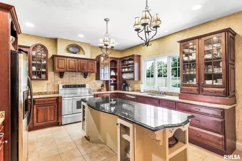 2201 W Pinnacle Dr, Dunlap, IL 61525 photo 15