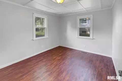 211 E Van Alstine St, Secor, IL 61771 photo 17