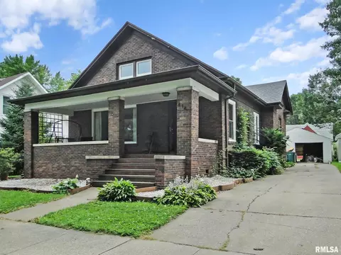 414 S Randolph St, Macomb, IL 61455 photo 1