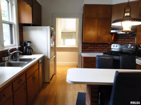 414 S Randolph St, Macomb, IL 61455 photo 9