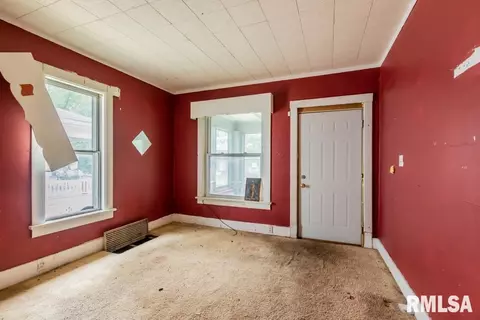 314 E Mcclure Ave, Peoria, IL 61603 photo 6