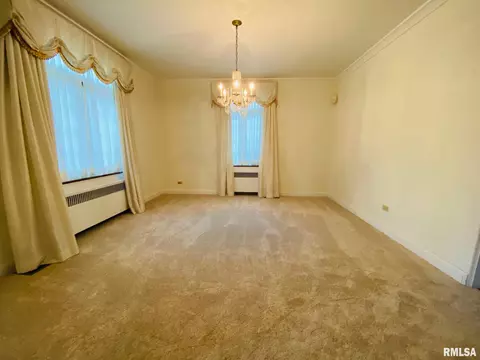 720 Beverly Ave, Macomb, IL 61455 photo 4