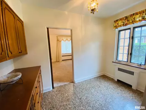720 Beverly Ave, Macomb, IL 61455 photo 12