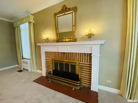 720 Beverly Ave, Macomb, IL 61455 photo 3