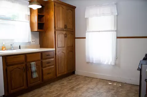 404 W Center St, Eureka, IL 61530 photo 13
