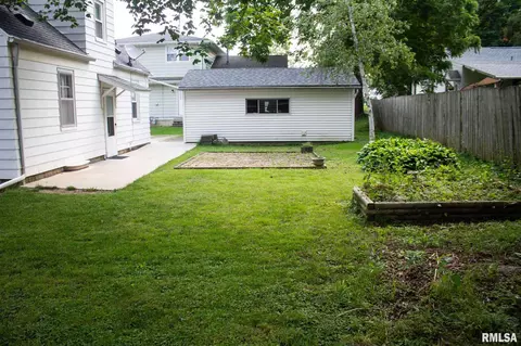 404 W Center St, Eureka, IL 61530 photo 31