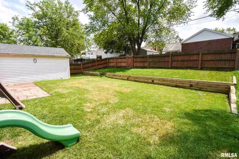 818 E Willcox Ave, Peoria, IL 61603 photo 23