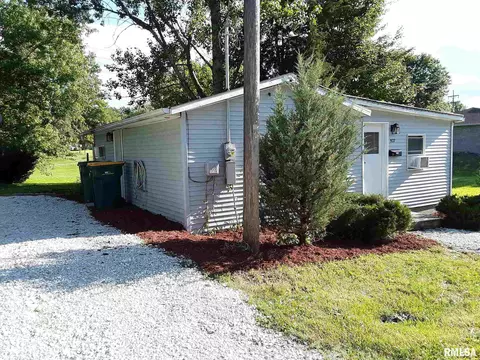 927 E Oak St, Macomb, IL 61455 photo 16
