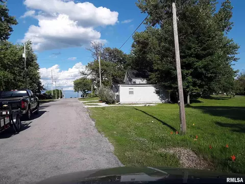 927 E Oak St, Macomb, IL 61455 photo 23