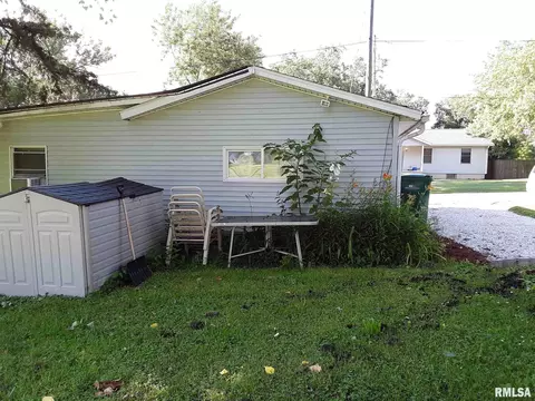 927 E Oak St, Macomb, IL 61455 photo 21