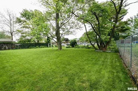 916 E Madison St, Morton, IL 61550 photo 45