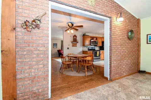 916 E Madison St, Morton, IL 61550 photo 20