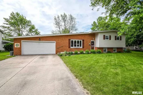 916 E Madison St, Morton, IL 61550 photo 48